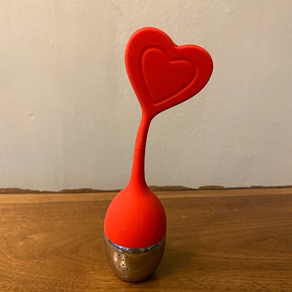 Tea Lover Bundle - Heart Loose Leaf Tea Infuser and Tea Amo Mug - Picture 4 of 8